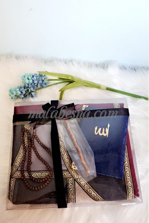 Box for men containing Miswak Rosary and parts of Holy Quran