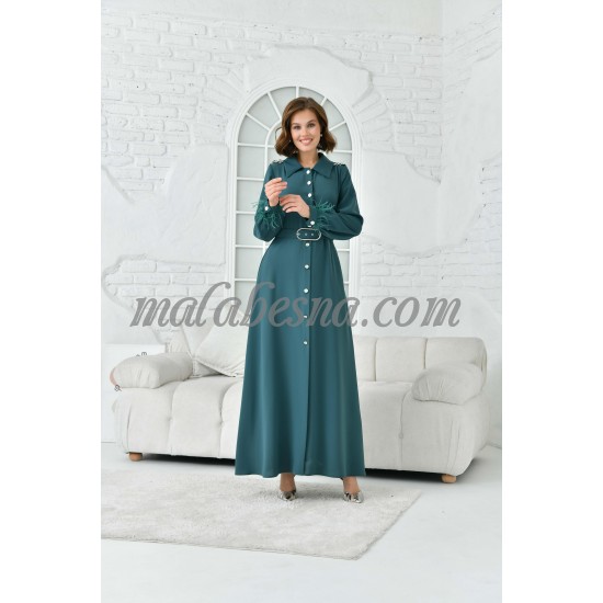 Green dress with feathers on the sleeves with belt and buttons