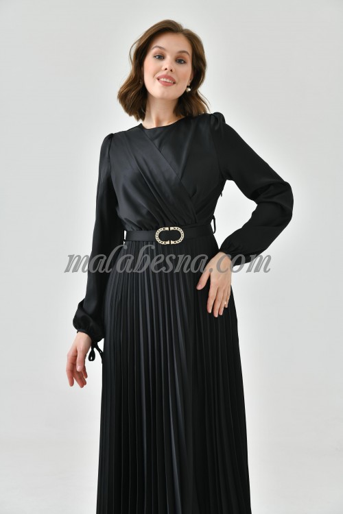 Black dress saten with layers and belt
