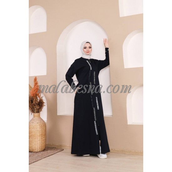 Black sporty abaya with strass in the middle and side pockets