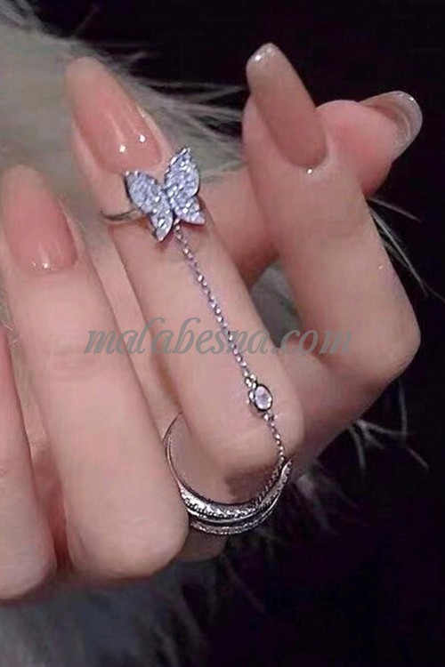 Twin silver attached rings