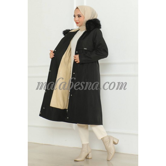 Black winter jacket with pockets and hat Black winter jacket with pockets and hat