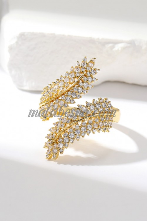 Golden ring with Zirconia