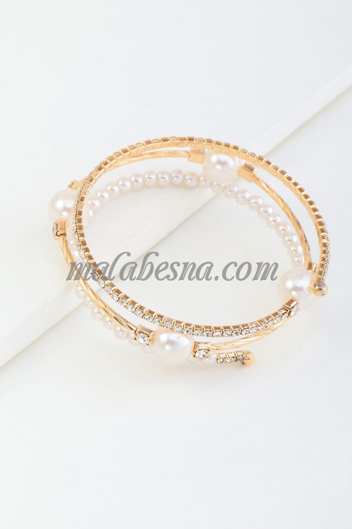 3 layers golden bracelet with pearls and zircon