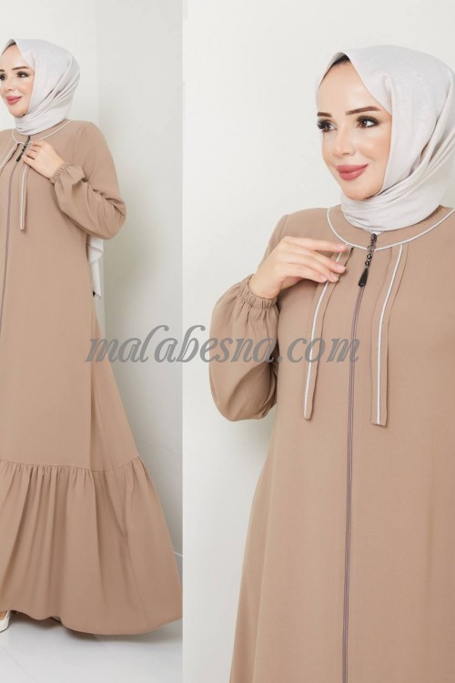 Beige abaya with zipper and layers from down