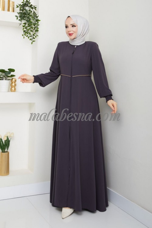 Gray abaya with pattern on the middle