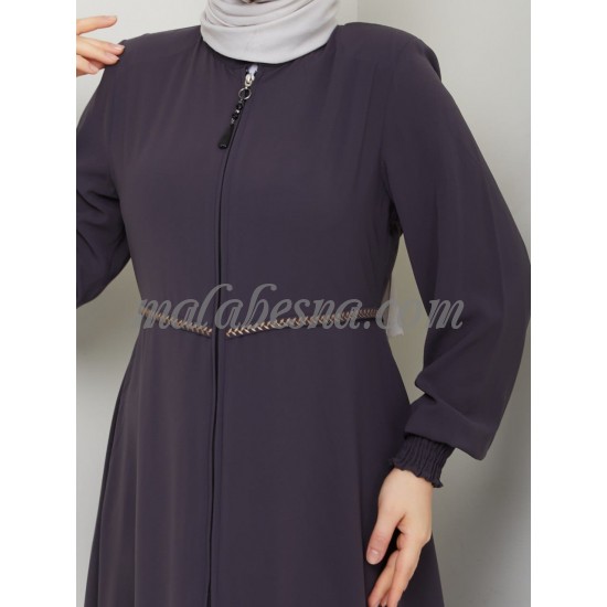 Gray abaya with pattern on the middle Gray abaya with pattern on the middle