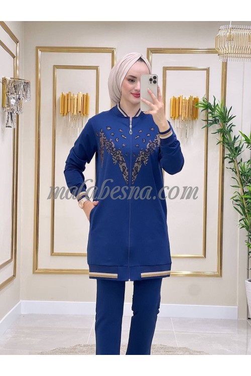 3 Pieces dark blue tracksuit with white shirt and patterns on the jacket