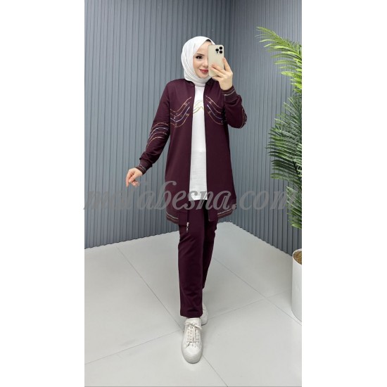 3 Pieces Burgundy tracksuit with colored lines on the jacket and shoulders 3 Pieces Burgundy tracksuit with colored lines on the jacket and shoulders