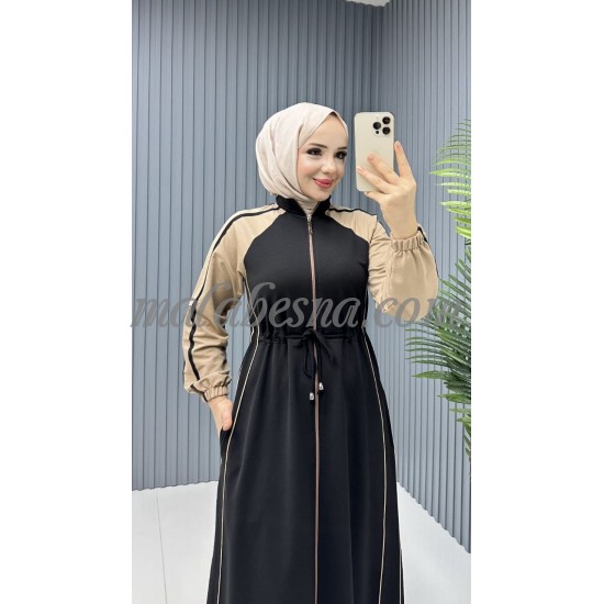 black sporty abaya with beige color on the shoulders black sporty abaya with beige color on the shoulders
