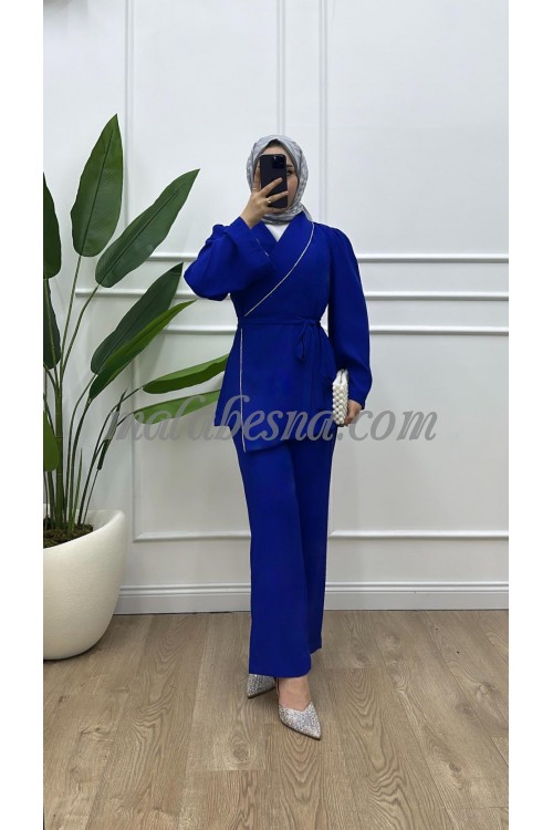 2 Pieces blue formal suit with line on the jacket