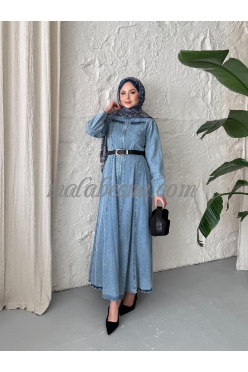 Light jeans dress with black belt