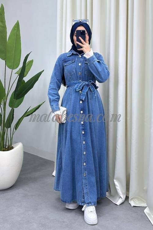 Light jeans dress with white dantail on the sleeves and belt