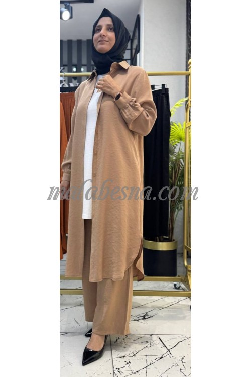 3 Pieces beige suit with long shirt and long blouse with pants
