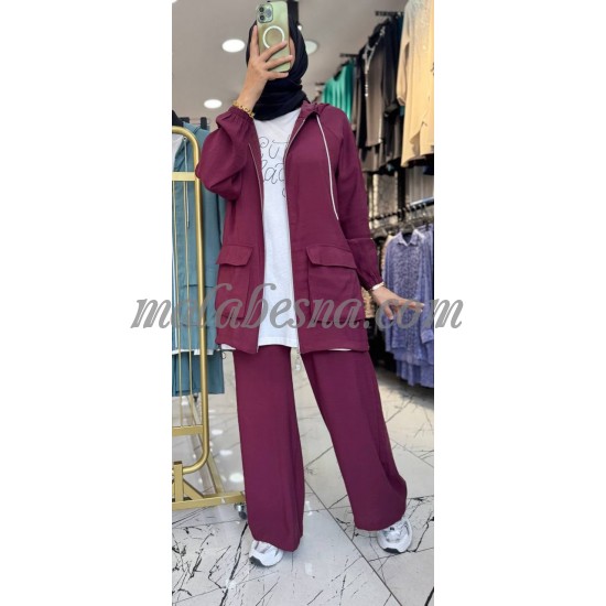3 Pieces burgundy suit with pocket on the jacket 3 Pieces burgundy suit with pocket on the jacket