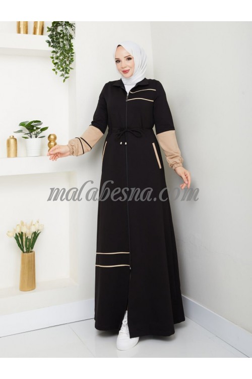 Black sporty Dress with beige color and internal belt