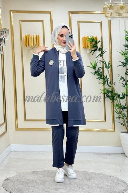 3 pieces Gray suit with embroidery sticker on the jacket