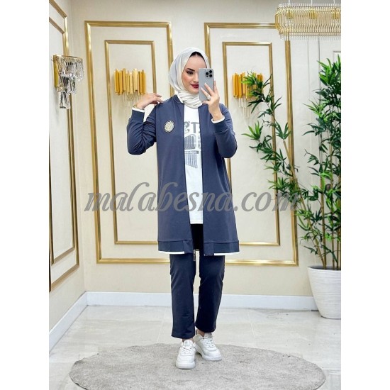 3 pieces Gray suit with embroidery sticker on the jacket 3 pieces Gray suit with embroidery sticker on the jacket