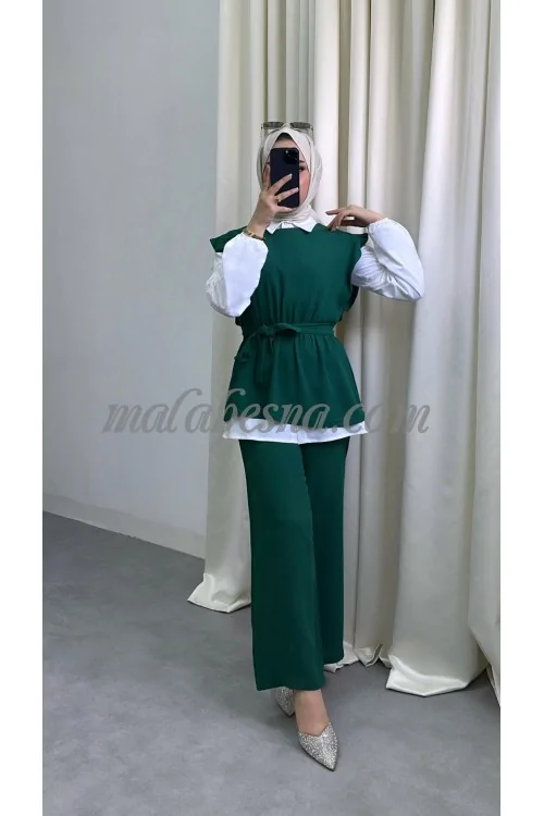 2 pieces green suit with white shirt